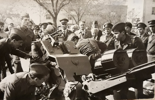 Срби, Македонци, Словенци... поново заједно 35 година након служења војске: Ипак, највећи аплауз добио је Албанац